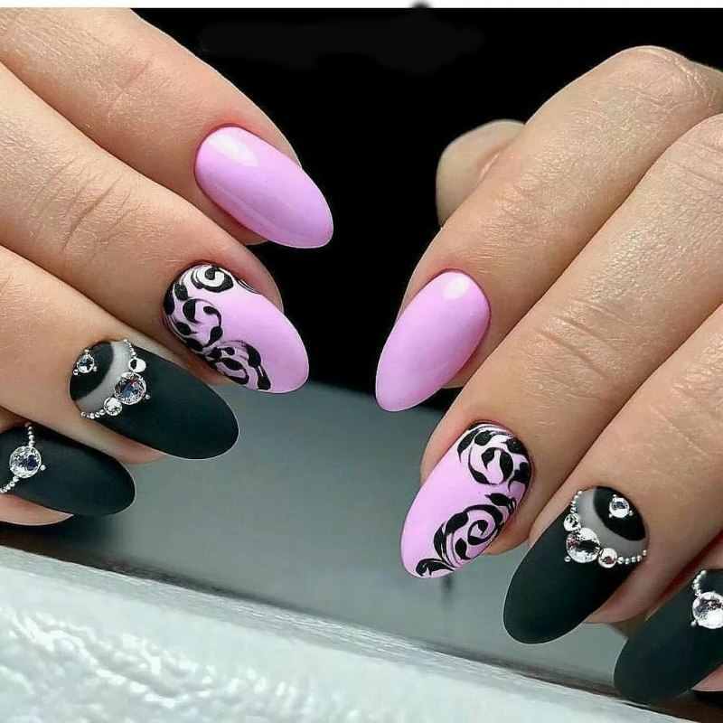 Рисунки на ногтях