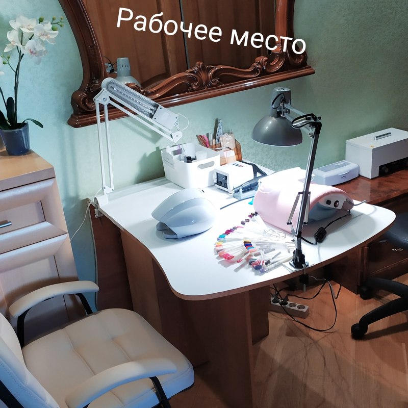 Обустраиваем комнату для маникюра