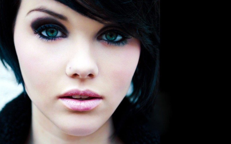 Angelina Petrova Eye