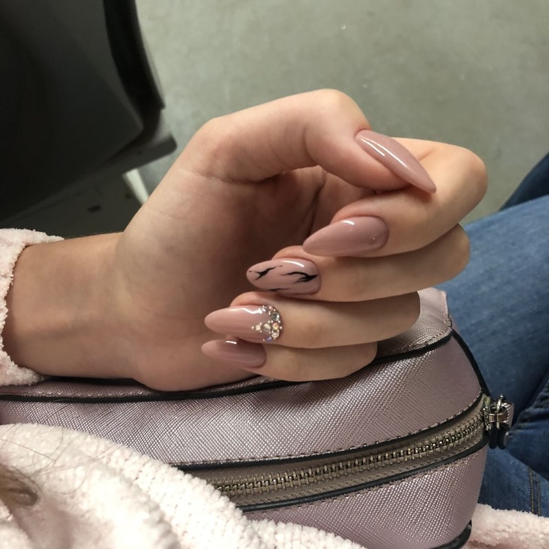 Длинные розовыемногти