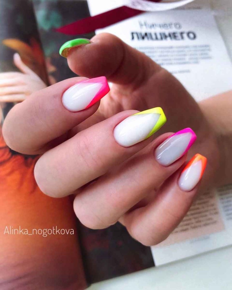 Френч неоновый розовый