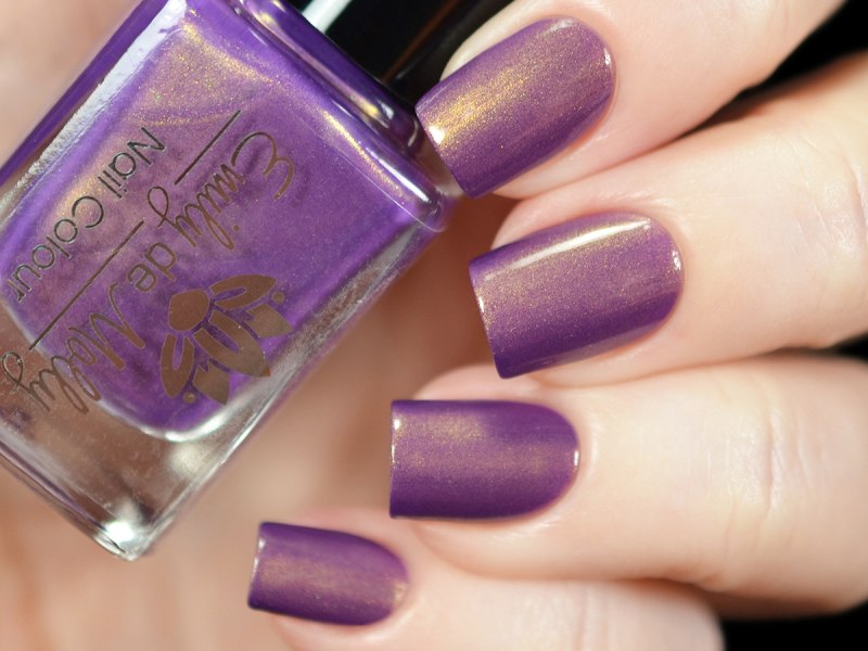 Sally Hansen сиреневый полупрозрачный