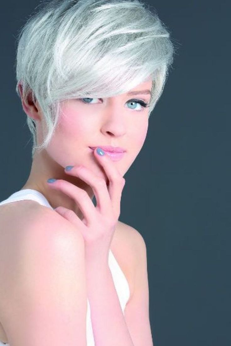 Волосы платиновый блонд