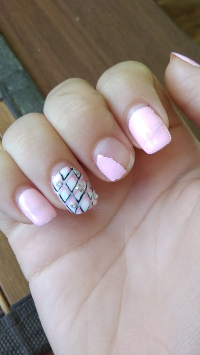 Нарощенные ногти на руках