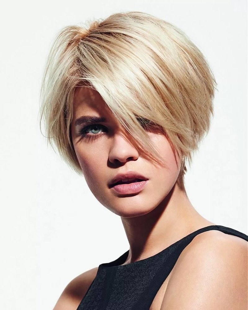 Боб каре градуированное асимметрия