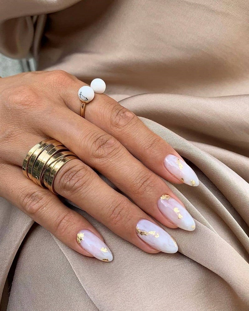 Молочный френч миндаль 2022