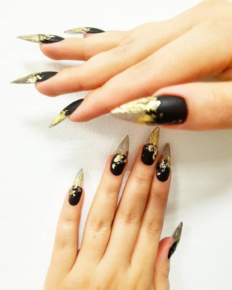 Литье на ногтях