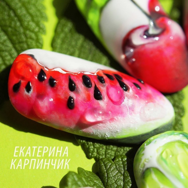 Экзотические фрукты на ногтях