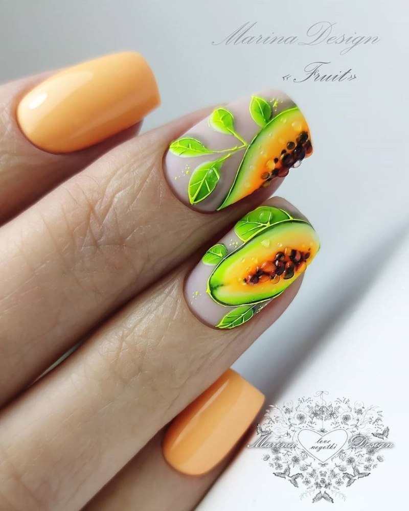 Маникюр с фруктами