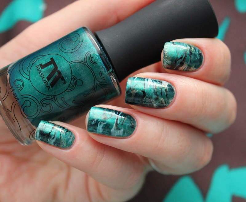 Маникюр мрамор малахит