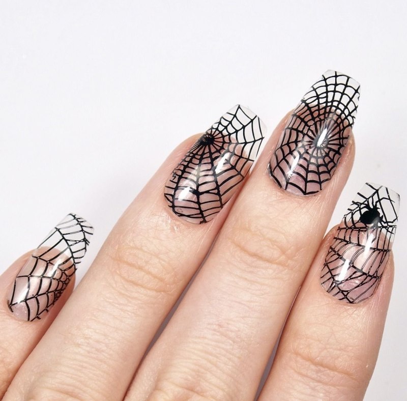 Nail Art 2020 паутинка