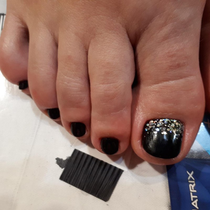 Мелани гилф feet