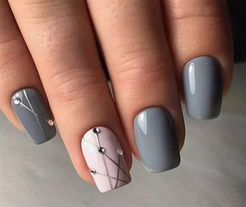 Серый маникюр на короткие ногти