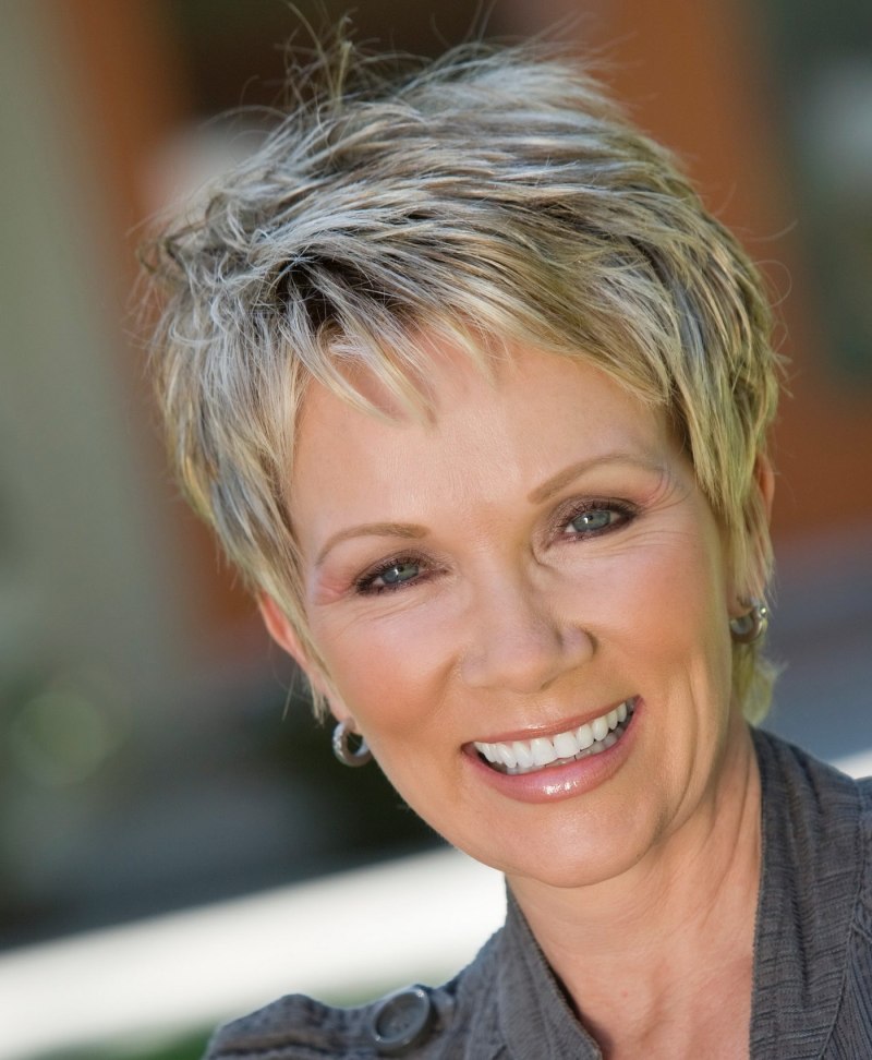Стрижка Пикси-Боб на короткие волосы для женщин за 40