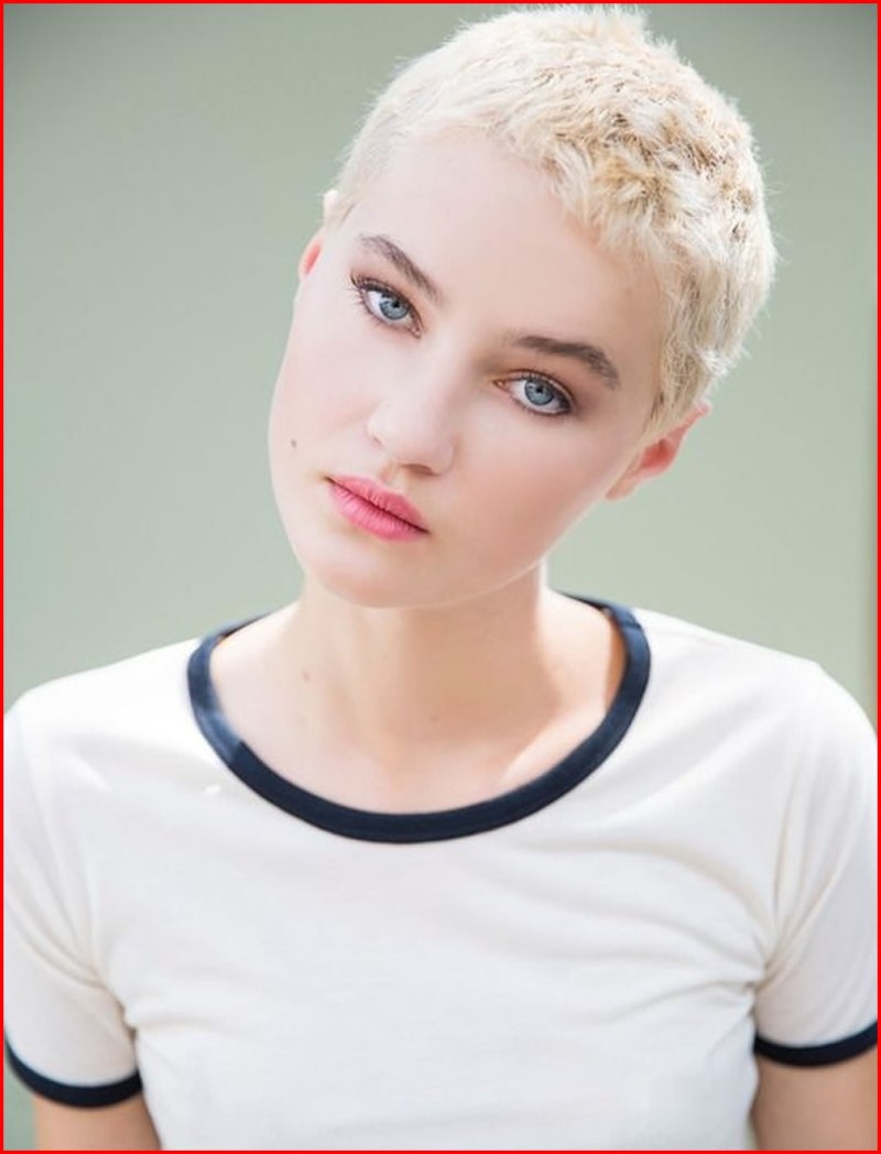 Brittenelle Fredericks стрижка