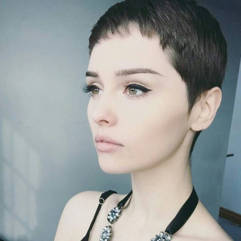Энн Хэтэуэй Пикси