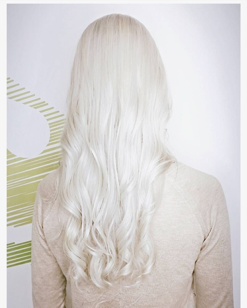 Картинки девушек с белыми волосами