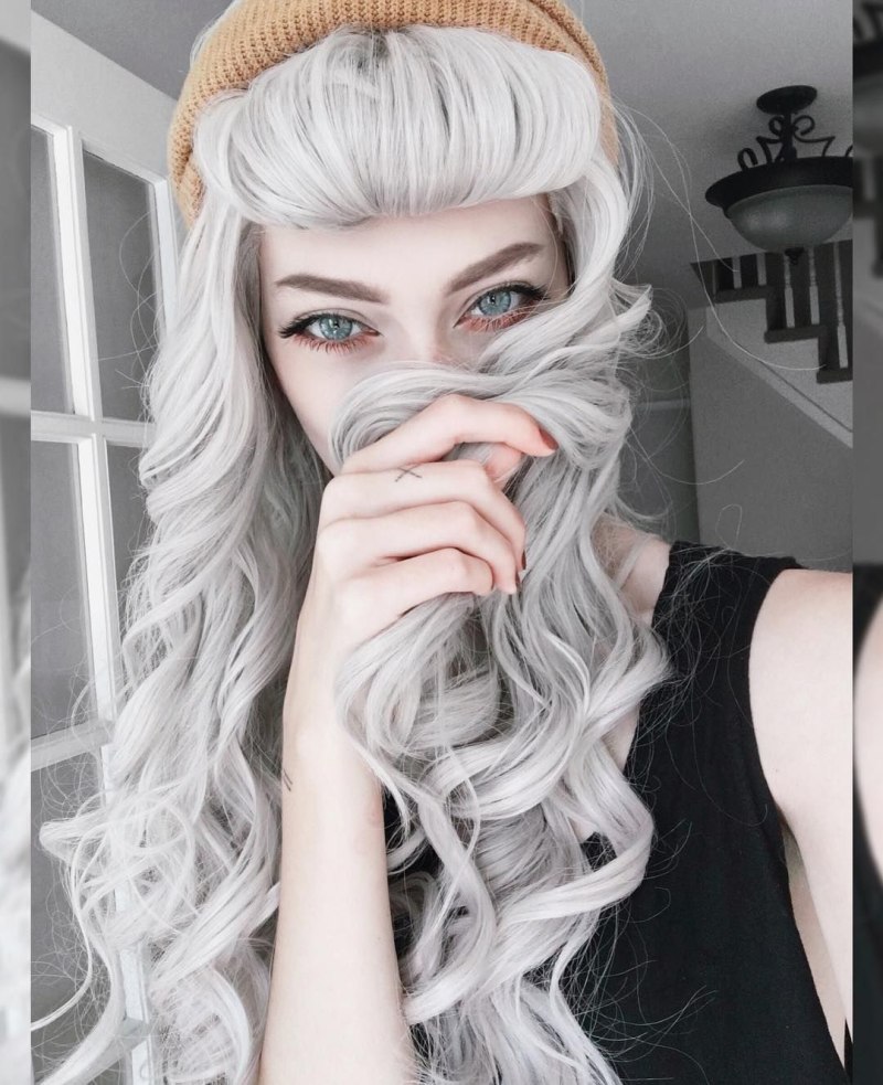 Белый платиновый блонд