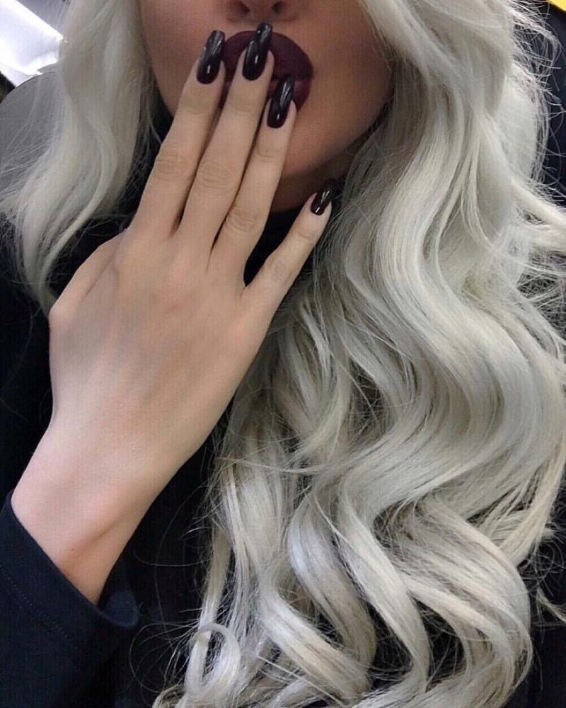 Дебби Райан блондинка