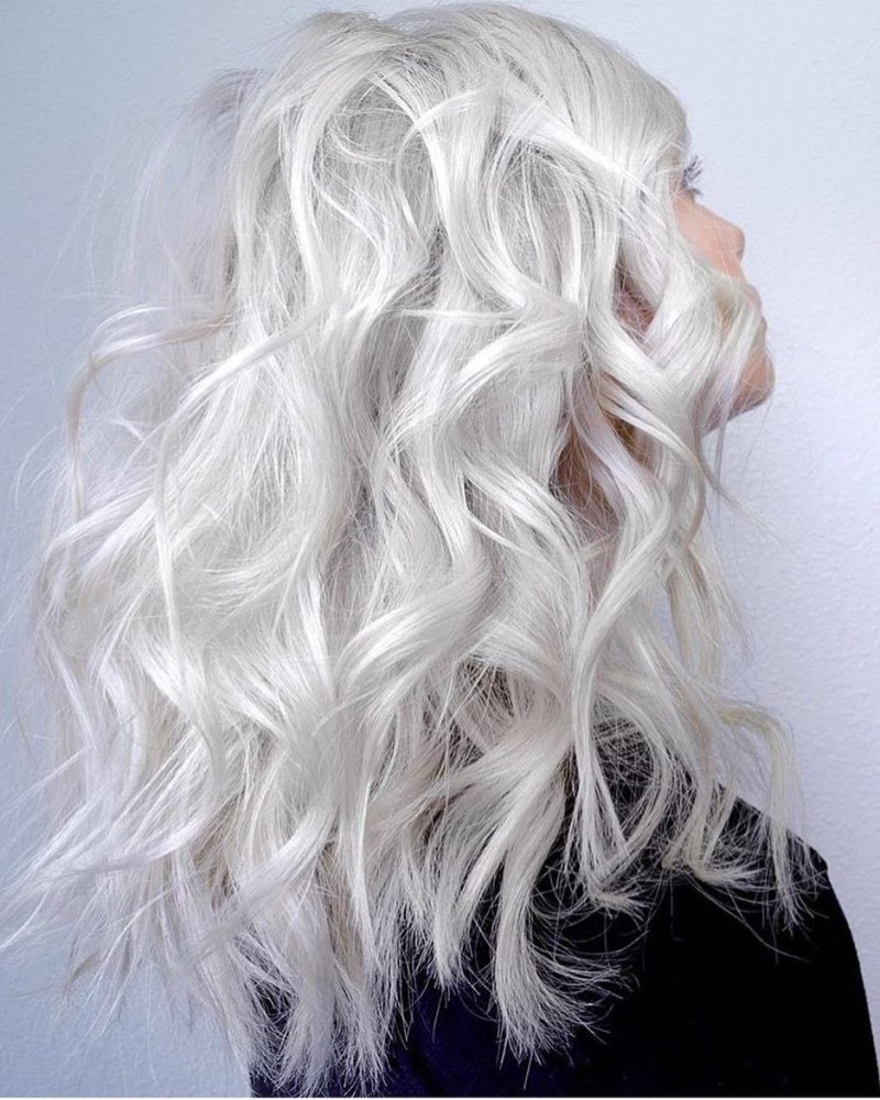 Плеядеянец серебряные волосы