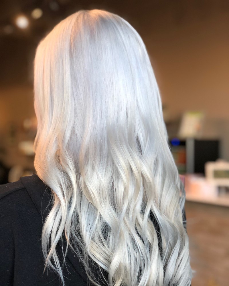 Для белых волос второй цвет