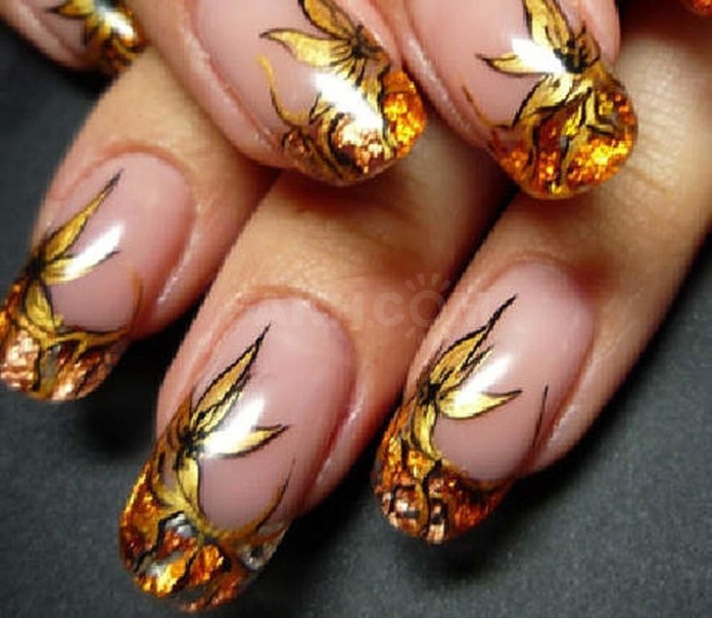 Яркий осенний маникюр