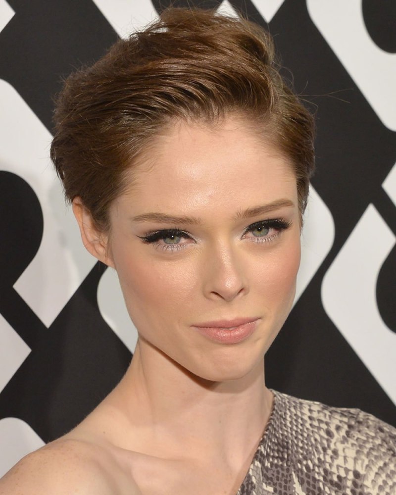 Стильные стрижки женские