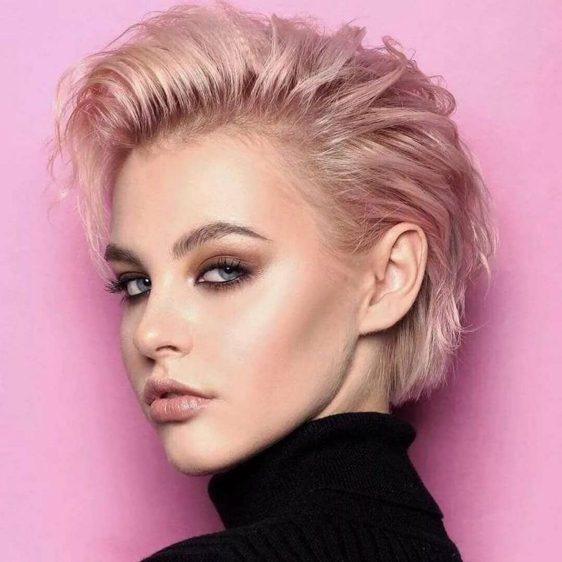 Стрижки с зачесом назад женские