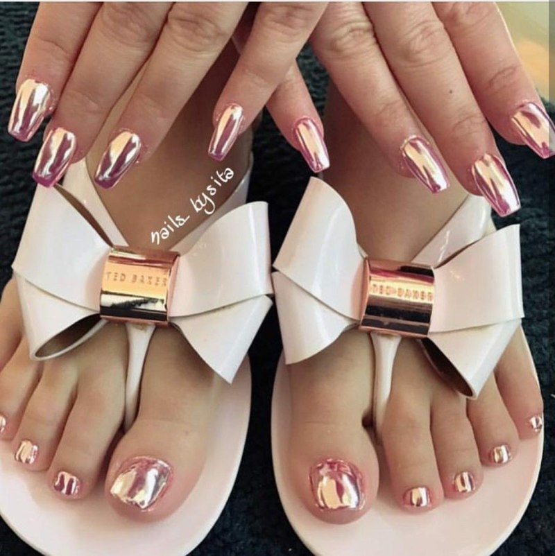 Маникюр и педикюр