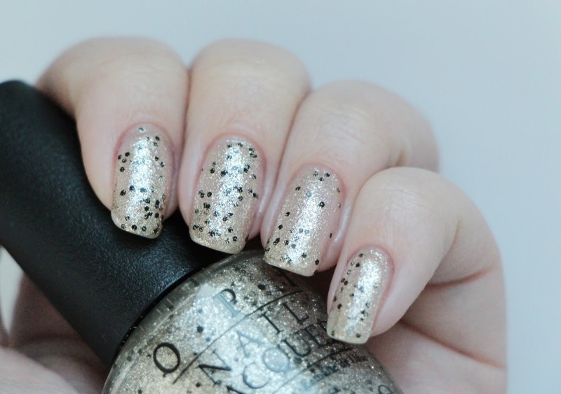 Черно белый маникюр