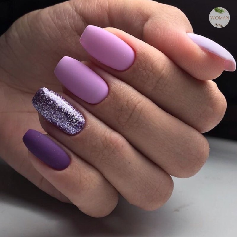Сиреневый маникюр