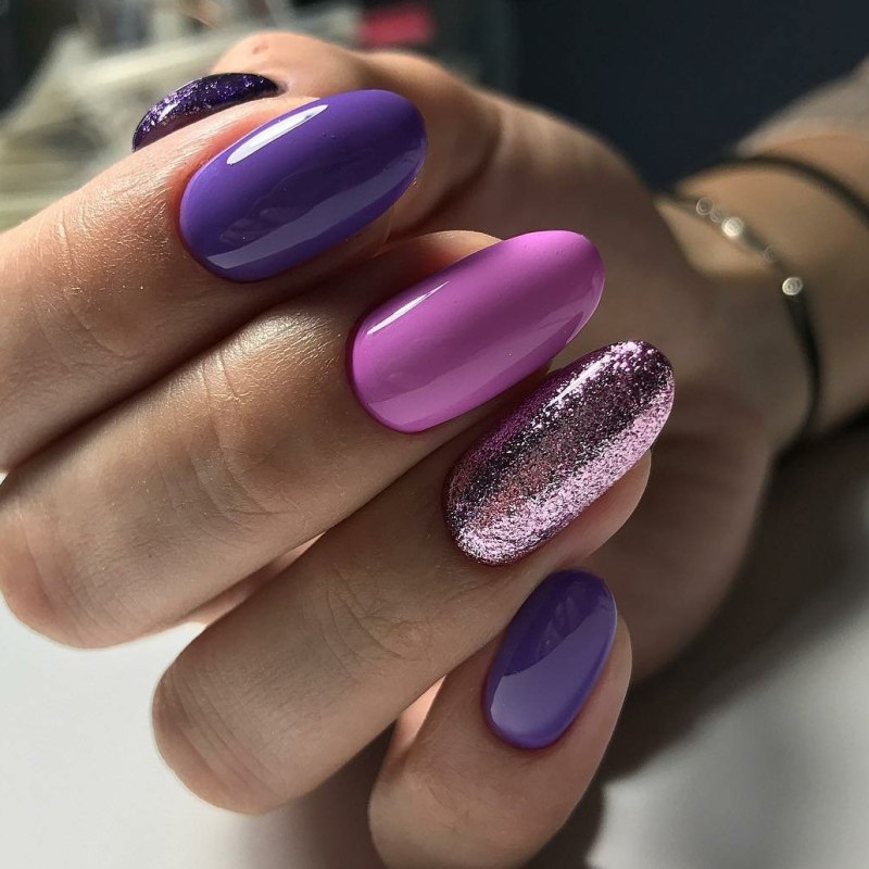Сиреневые ногти