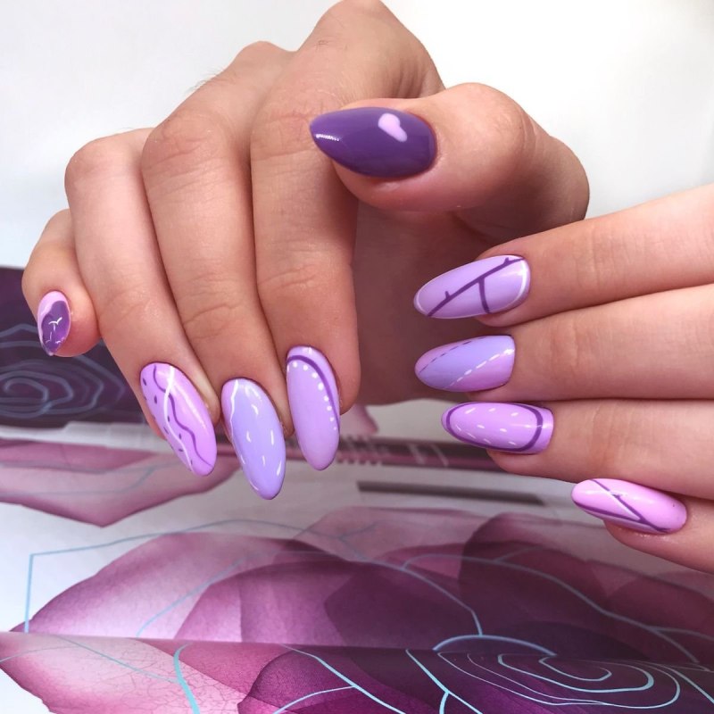 Маникюр в сиреневых тонах