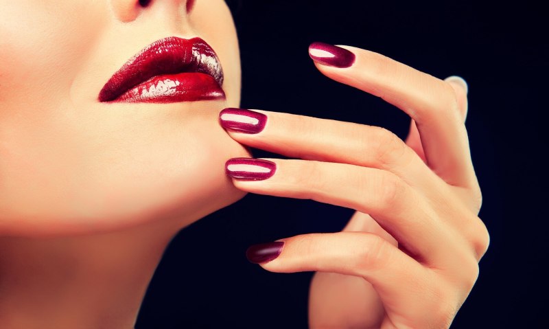 Нанесение гель лака