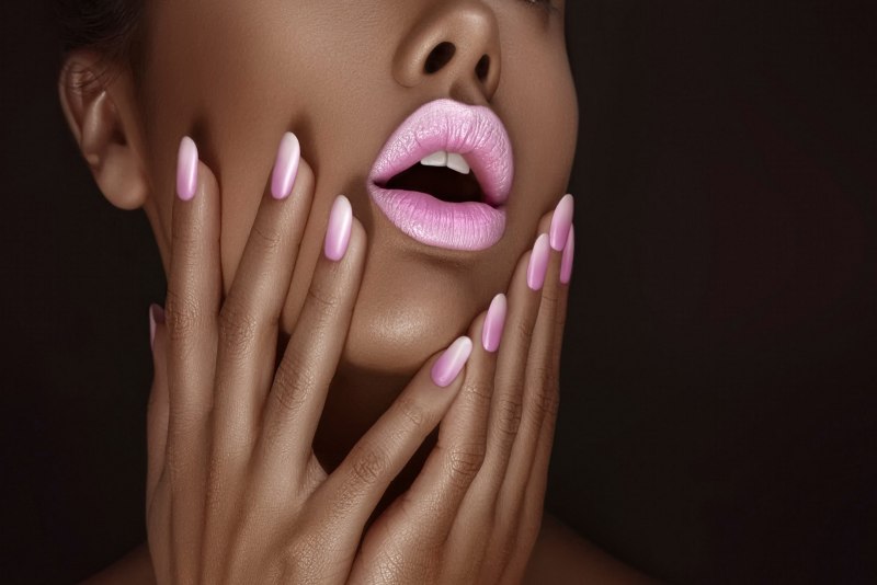 Ногти и ресницы