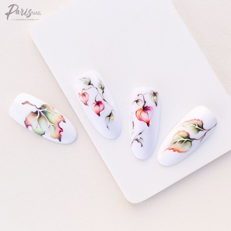 Рисунки акварелью на ногтях