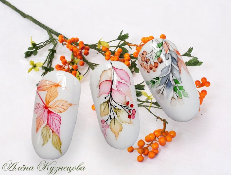 Маникюр акварель осень