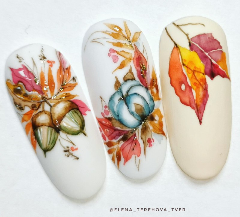 Ксения Купина акварель на ногтях