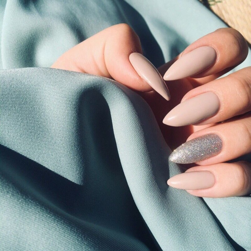 Матовый нюд миндаль