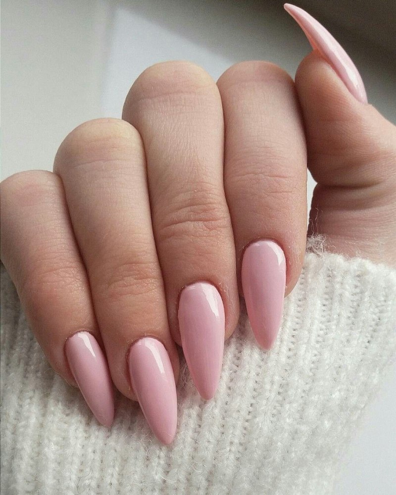 Нюдовый острый миндаль