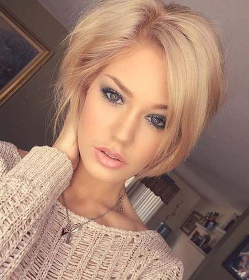 Стрижка Боб каре с длинной челкой