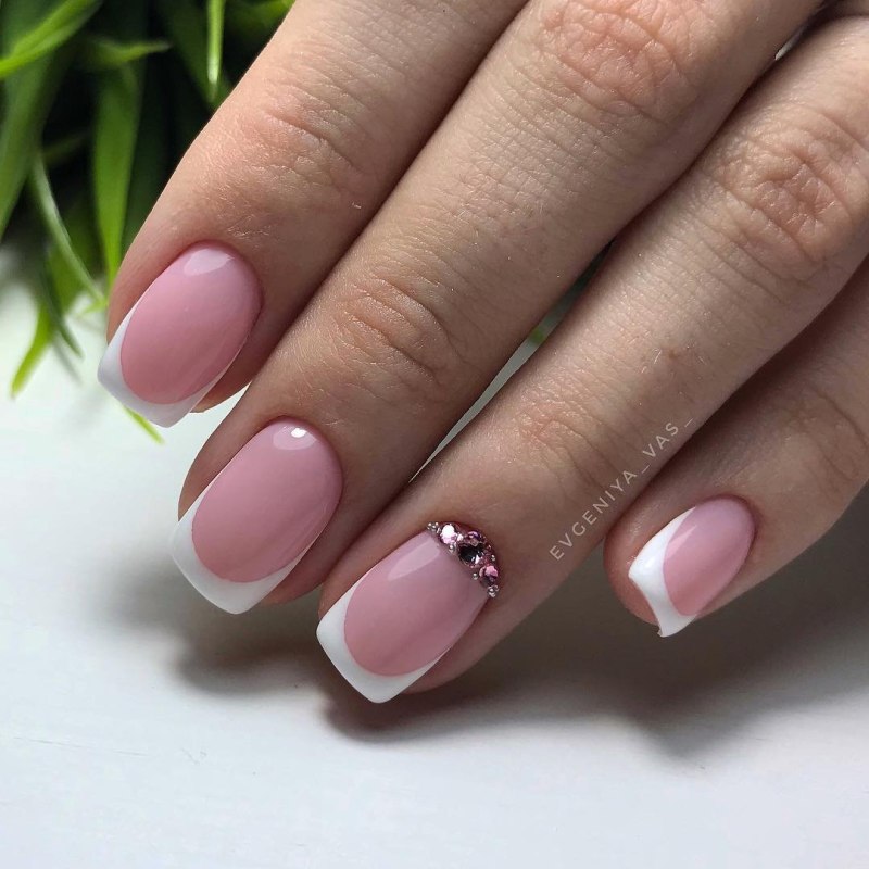 Френч со стразами