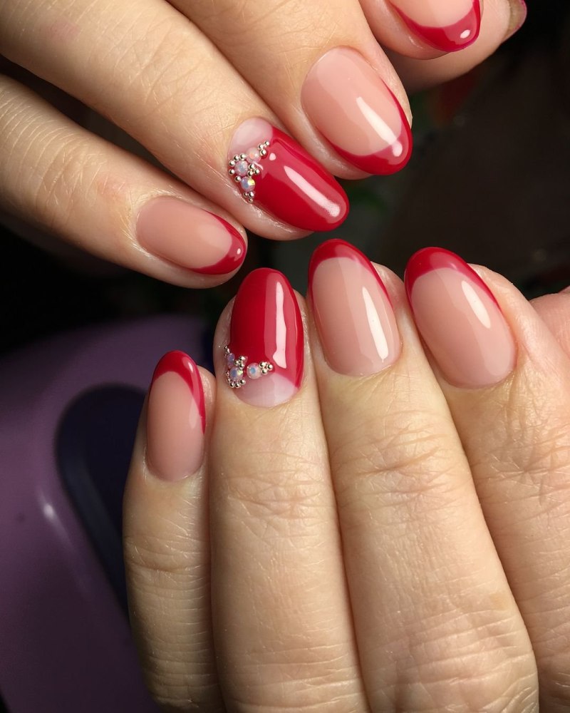 Французский маникюр на короткие