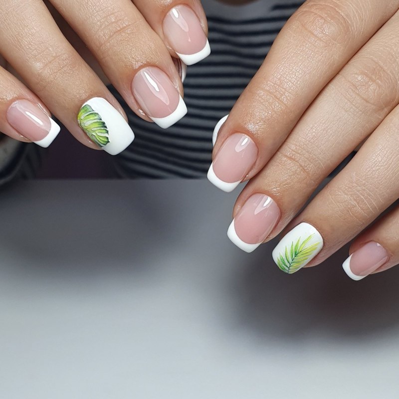 Летний маникюр френч