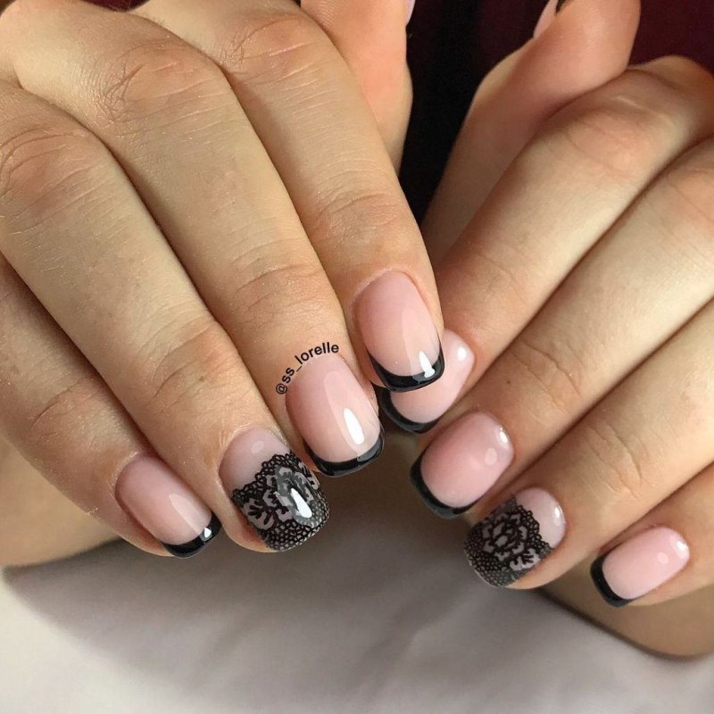 Модный французский маникюр на коротких ногтях