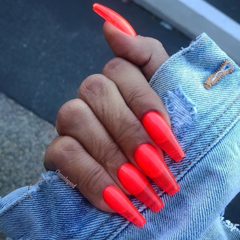 Яркие оранжевые ногти