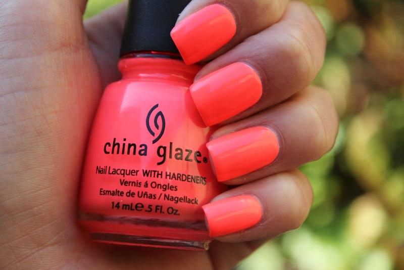 Гель лак коралл неон