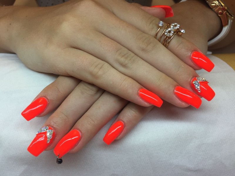 Лак розово оранжевый