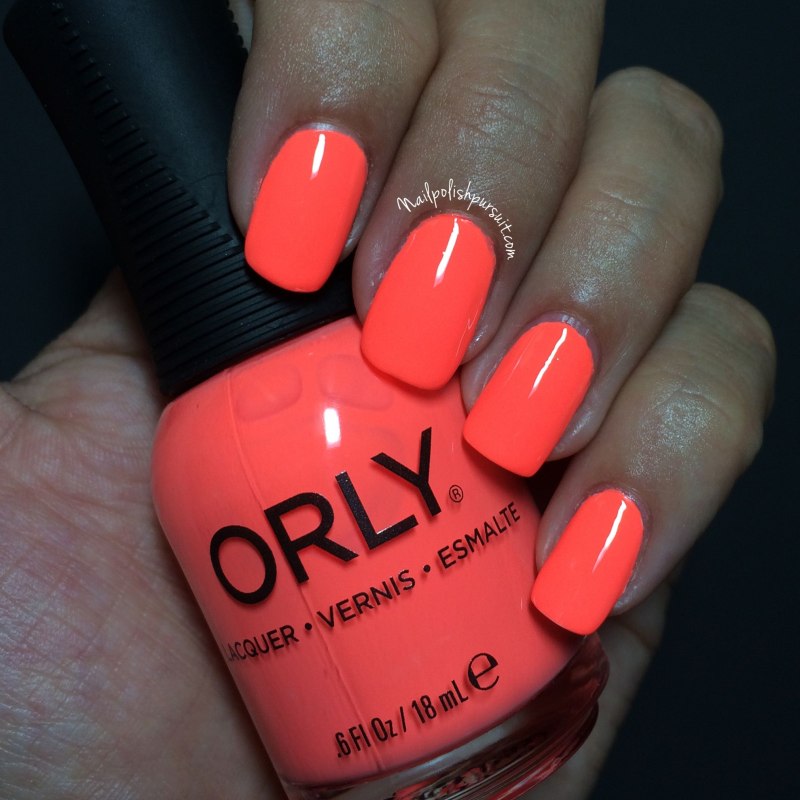 Оранжевый матовый маникюр