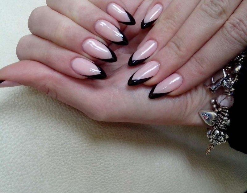 Черный френч миндаль